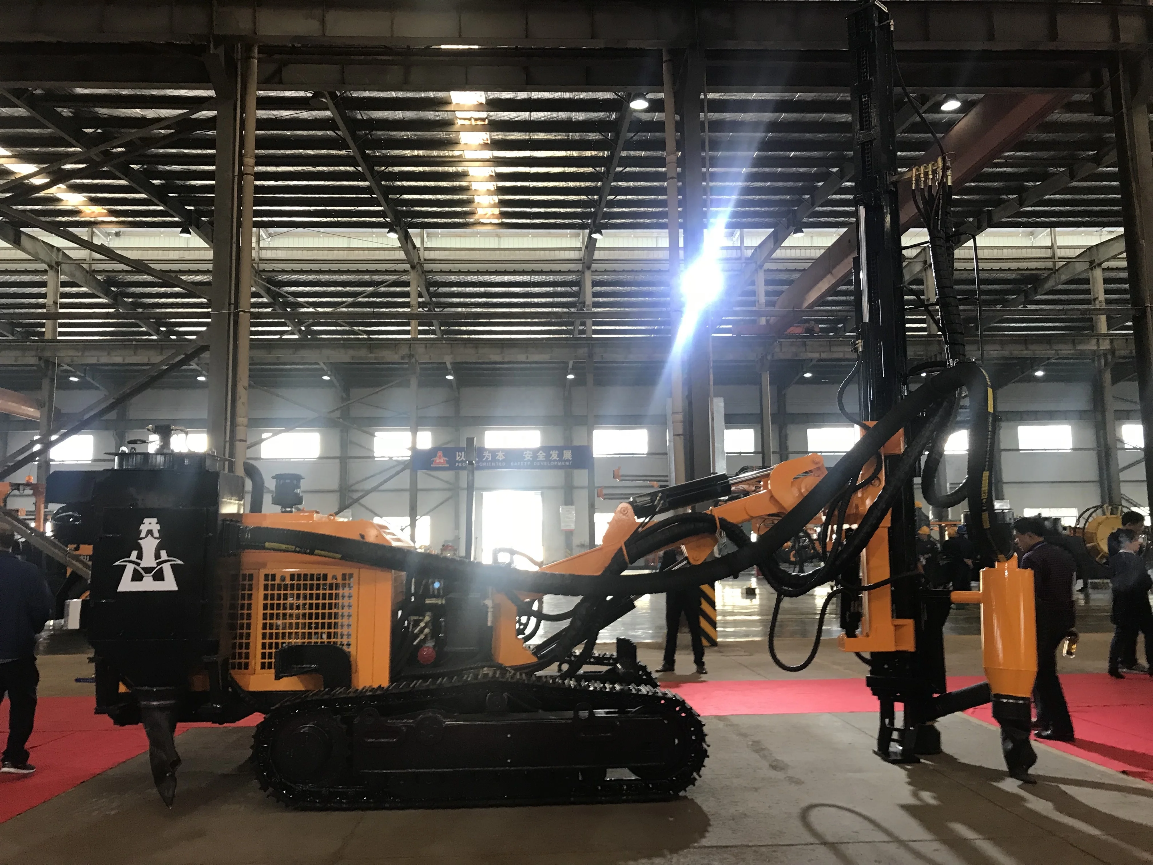 35m Depth KT15 Integrated Down The Hole bored pile drilling rig High Pressure Open-Air Crawler From China