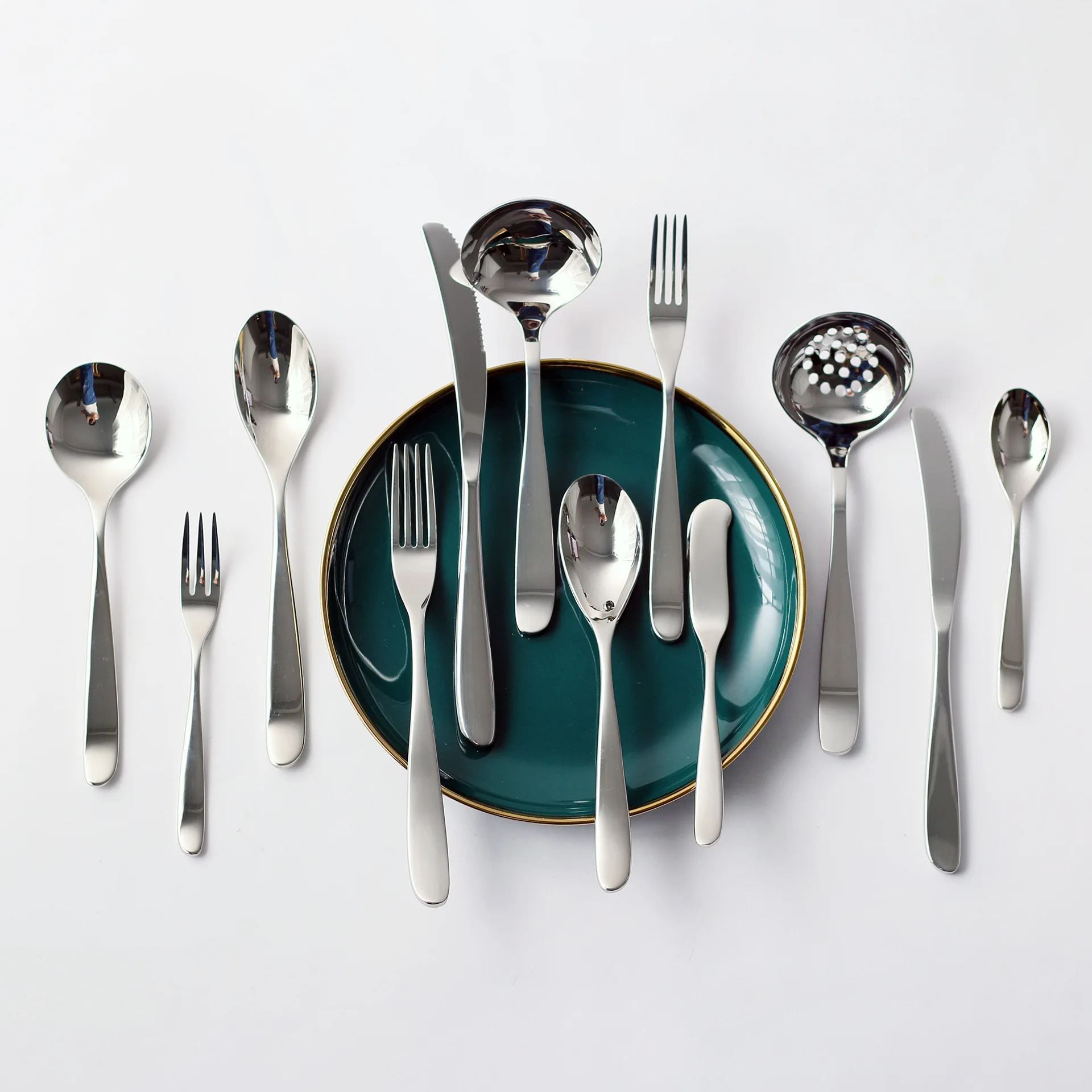 2023 New Fashion Crescent Moon Shape Handle Silver Simplicity Flatware Sets for Hotel