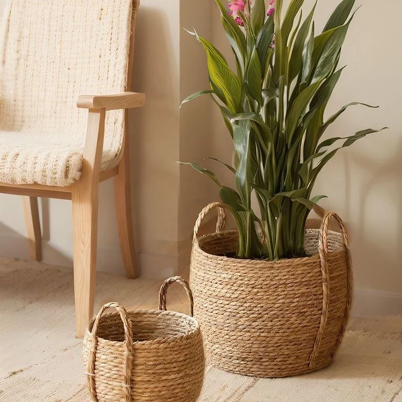 New Fashion Handmade Woven Seagrass storage basket Indoor with Handles woven craft flower basket for home hotel stotage