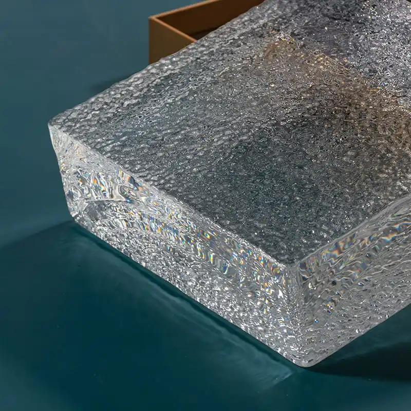 Solid Glass Blocks Customizable Hotel House Decorative Solid Square Crystal Glass Brick Designed Colorful Glass Block for Build