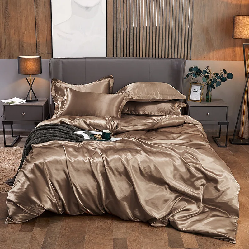 Custom Solid Color Brushed Microfiber Bedding Set with Comforter Quilt Luxury Wrinkle Resistant King Size Bed Sheet Set