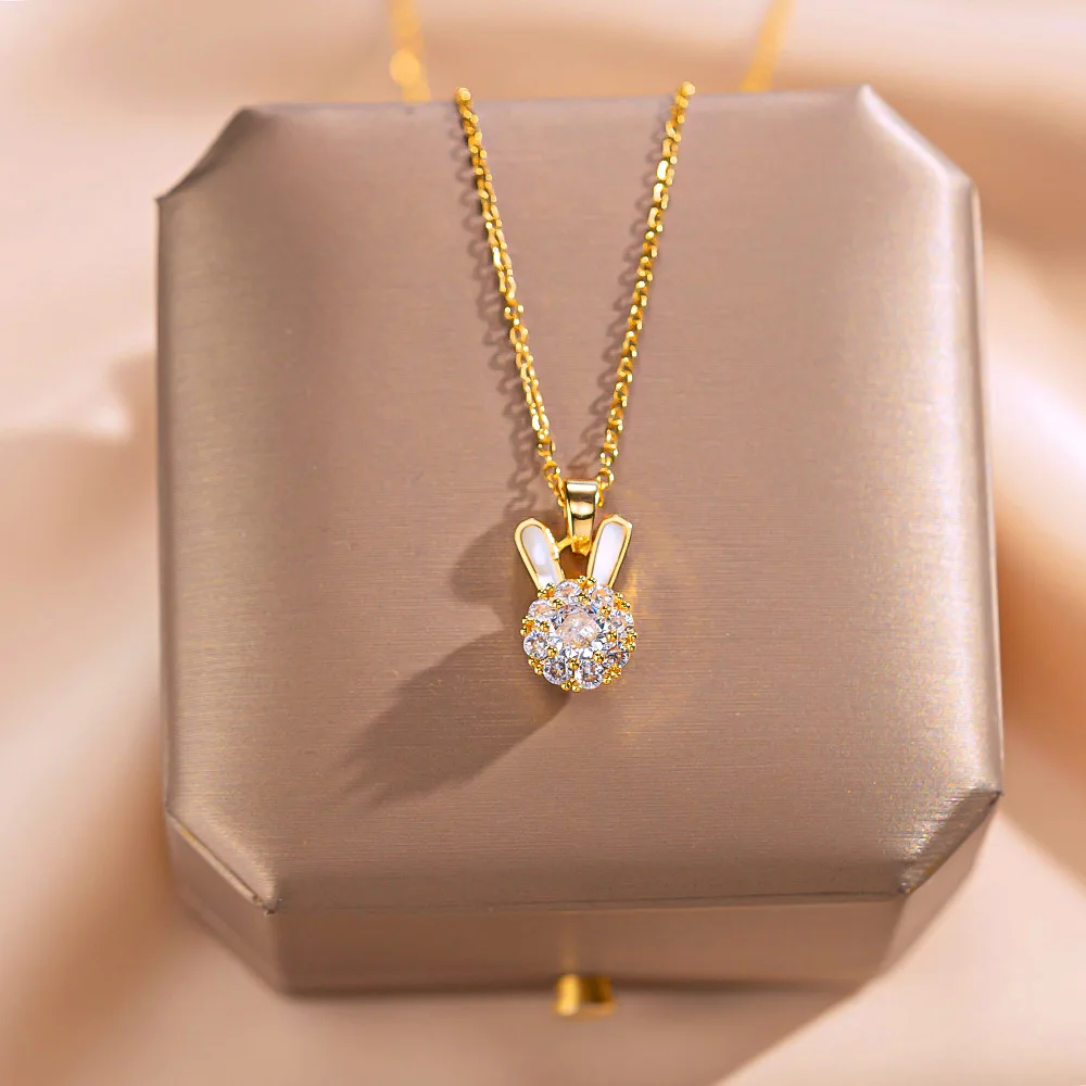 Korean Stainless Steel Letter Clover Pendant Stitching Chain Luxury Gemstone Zircon Women Necklace Clavicle Chain Jewelry