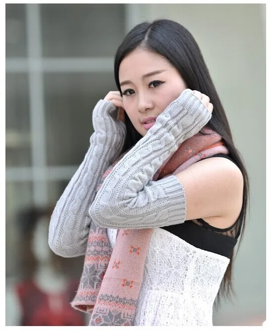 Korean version of extended woolen half-finger twist gloves