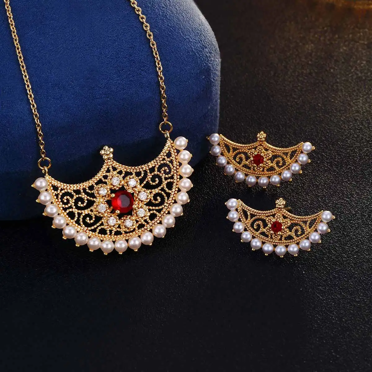 2024 New Luxury Dubai Bridal Wedding Necklace Earrings Set Fan-shaped Zircon Vintage Ethnic Jewelry Set for Women