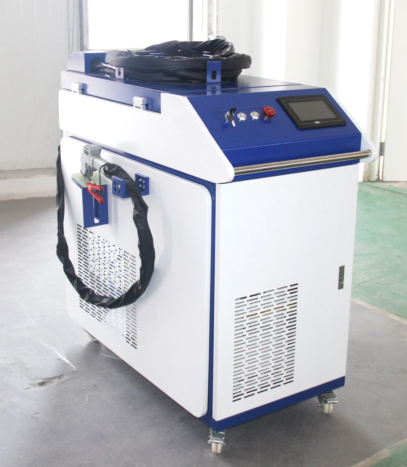 High Speed Small Laser Welder Cutter Cleaner 3 In 1 1000W 2000W 1500W Laser Welding Machine For Stainless Steel