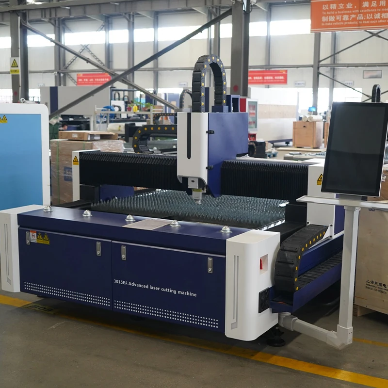 High Speed 3015 Fiber Laser Cutting Machine 10mm Metal Door hanger Laser Cutting Machine Factory