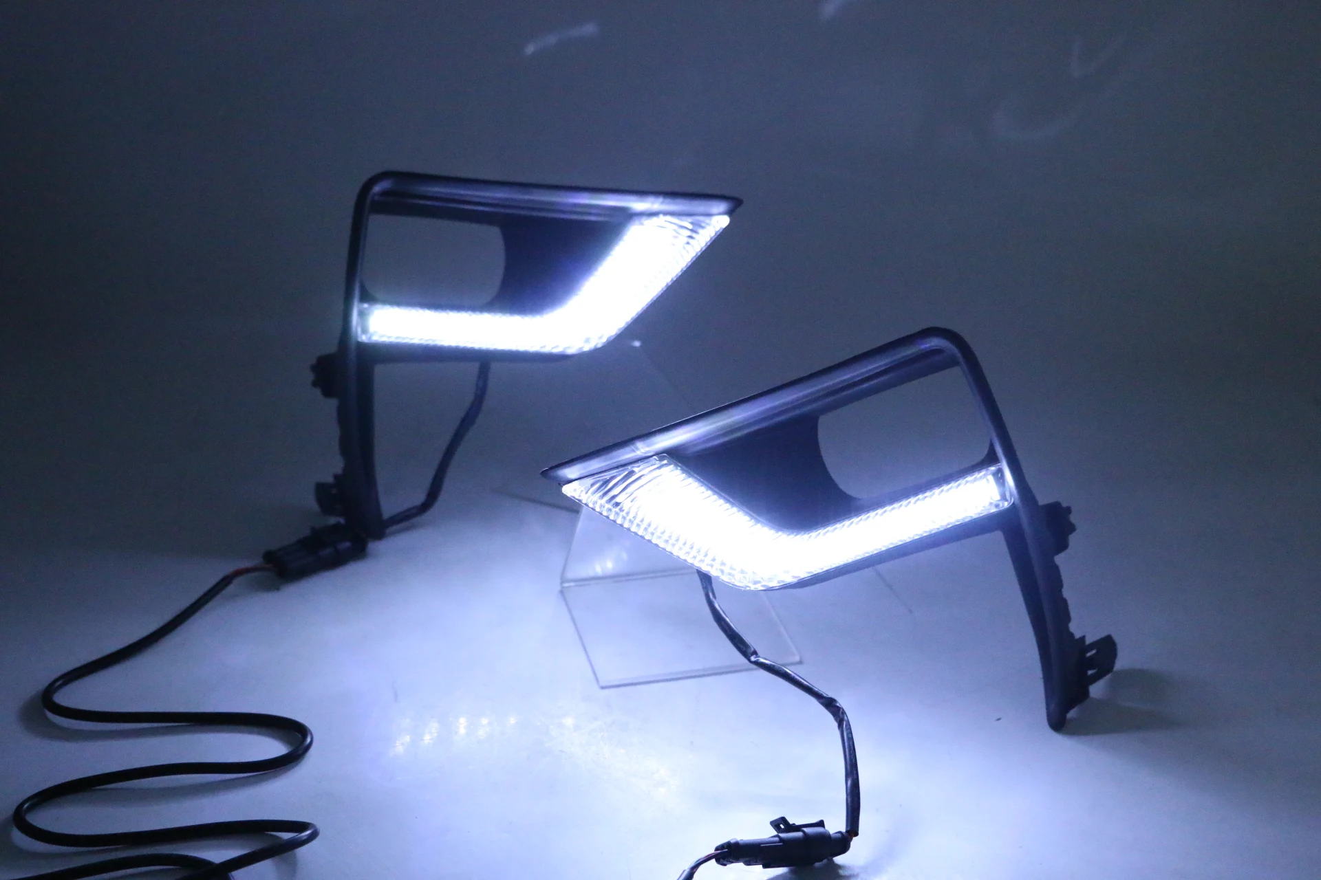 Led daytime running light DRL fog lamp car light auto parts For Toyota prado 18-20