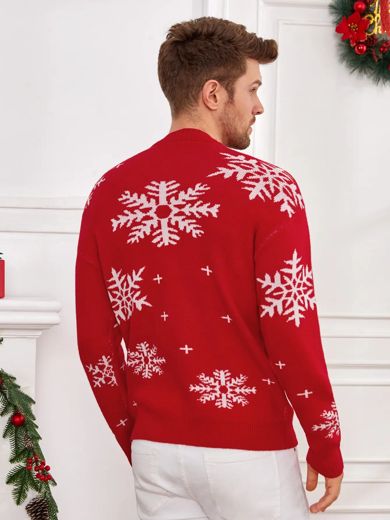 Customized Winter Red Christmas Knit Sweater Round Neck Long Sleeve Jacquard Men Snowflake Pattern Sweater