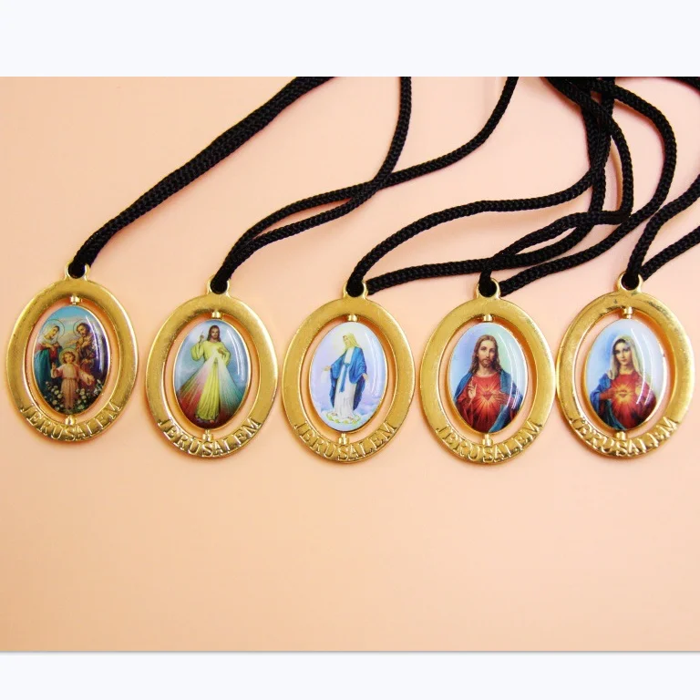 KOMI Double-sided can Rotate Religious Holy Family Jesus Virgin Mary Figure Oval Medal Pendants for Jewelry Necklace Ring Parts