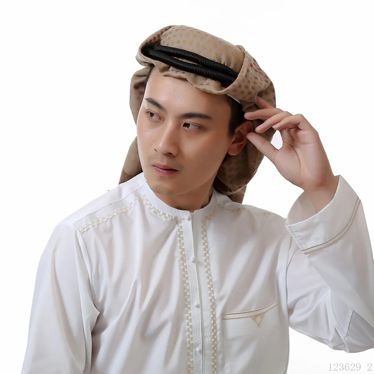 2022 Good Quality New Design Dubai Headscarf Muslim Men Embroidered Yashmagh Famous Arab Shawl and Scarf Saudi Arab Hijab