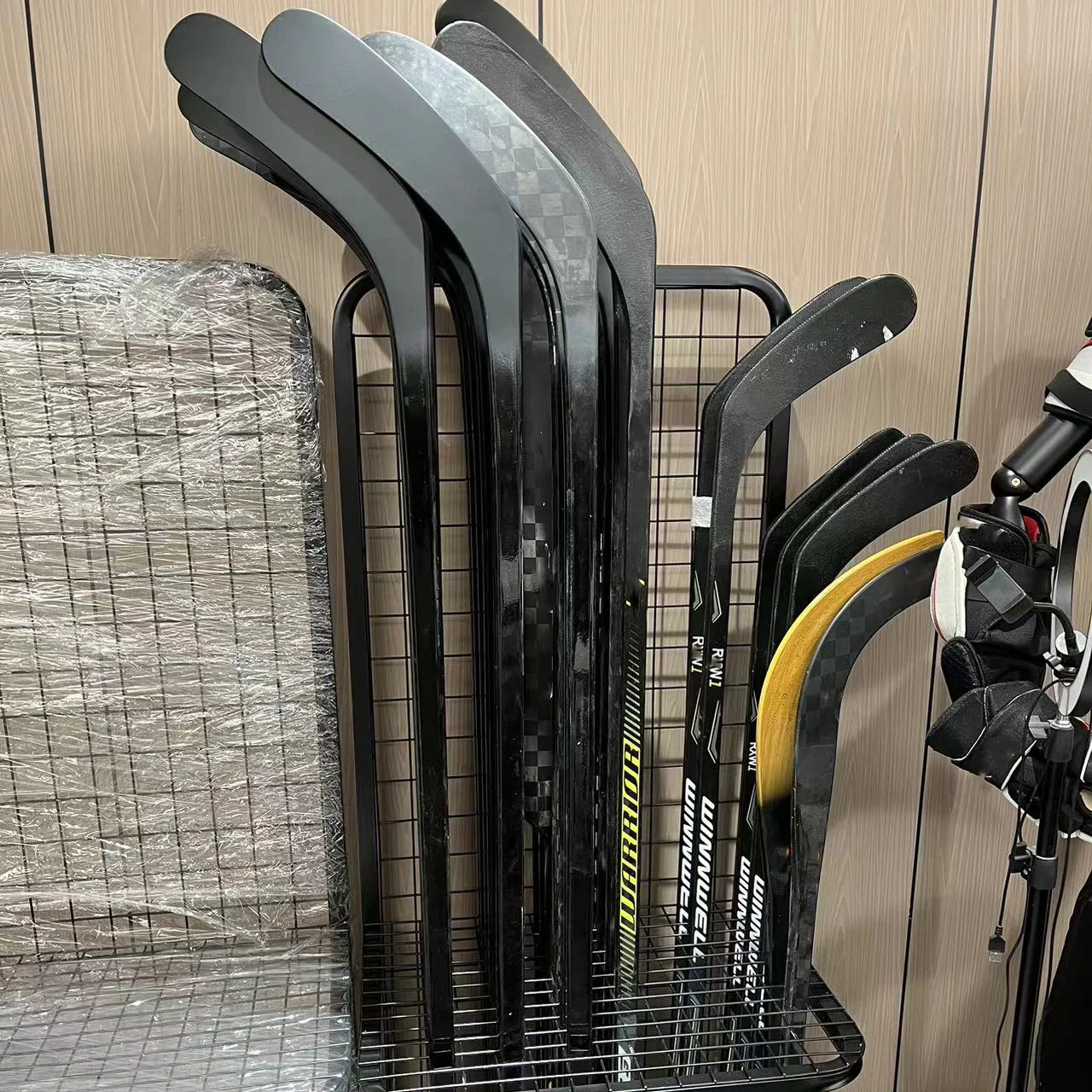 Junior Senior Ice Hockey Stick High Professional Official Size OEM Custom Logo Color Weight Material Hockey Stick