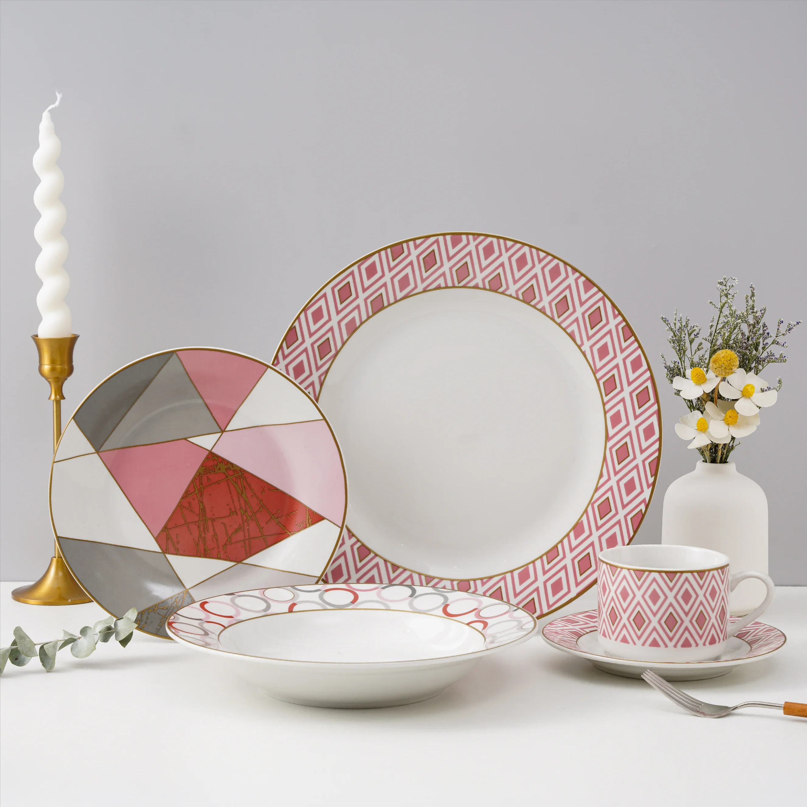 Huilang Porcelain Dinner Set Pink Decal Ceramic Tableware Set Porcelain Dinner Plate Dinnerware Set safe microwave dishwasher