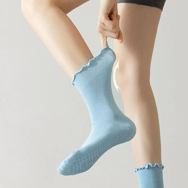 Custom Calcetines Cotton Frilly Solid Color Ruffle Grip Non-Slip yoga pilates socks With Grips For women