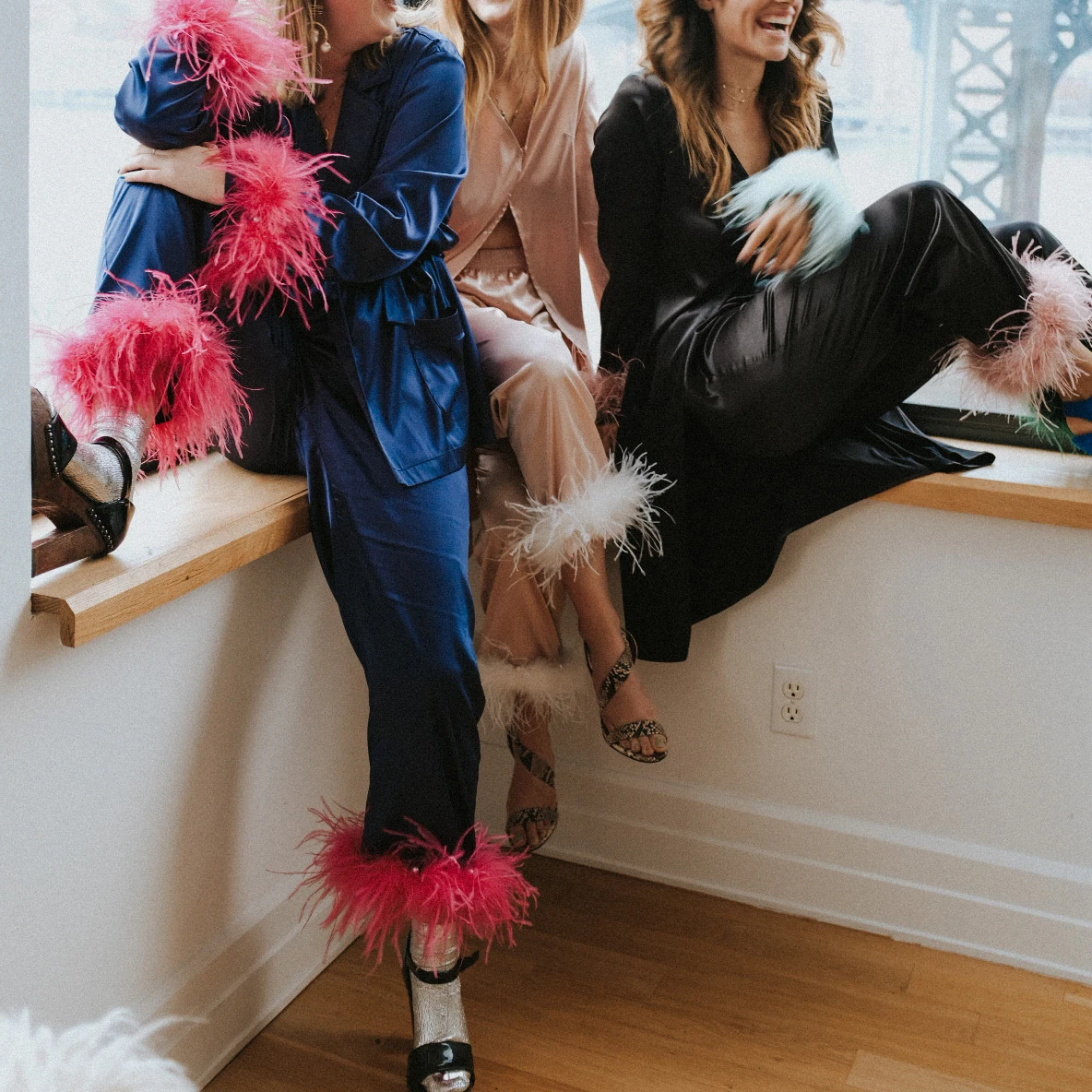 Custom Wholesale Silk Sleep Wear Sexy Satin Two Piece Bridesmaid Feather Pajamas For Women Set