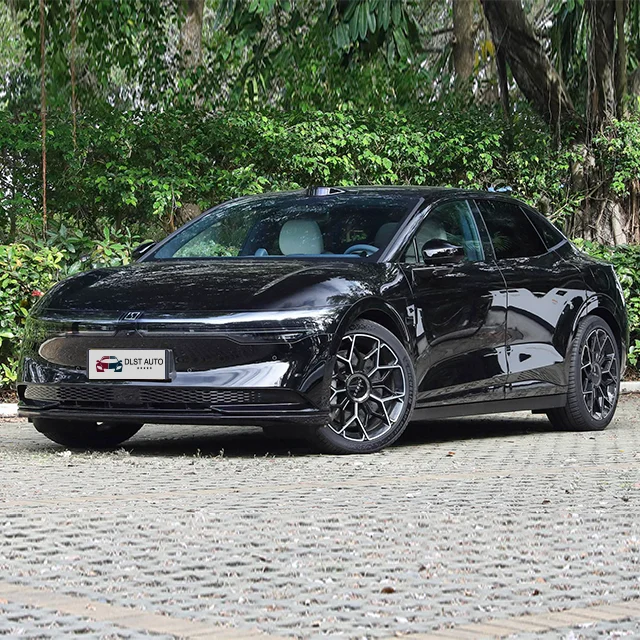 Электрический автомобиль с 4 колесами