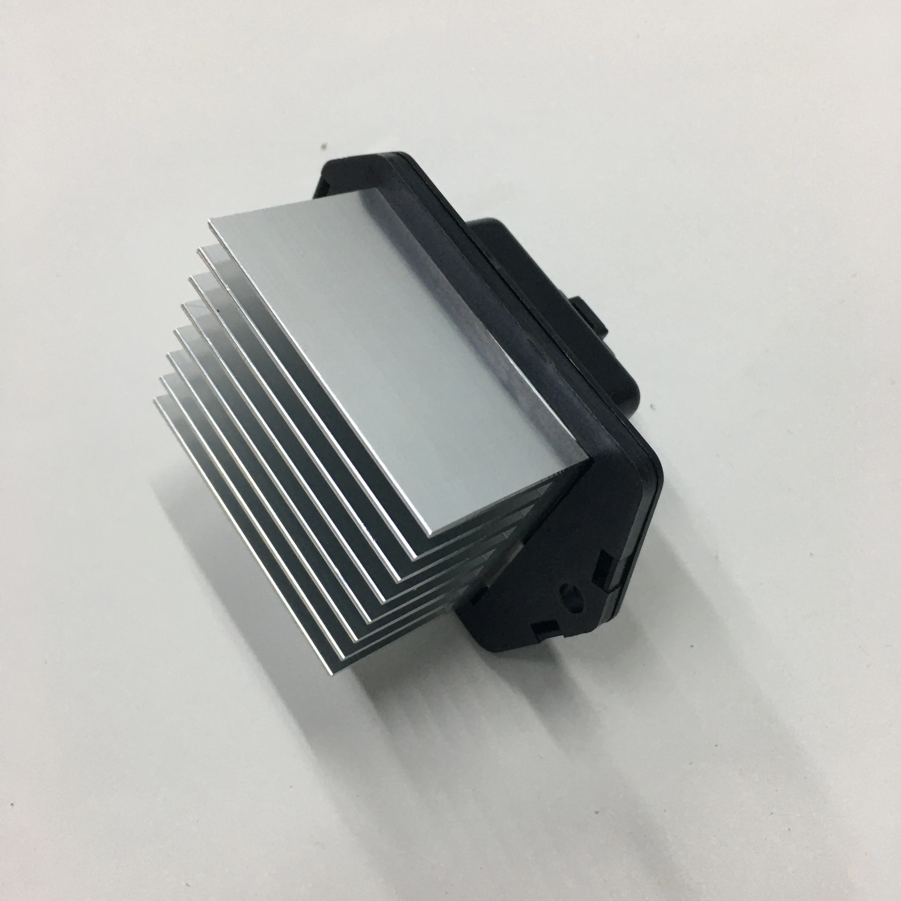 ND077800-0750 Excavator air conditioner transistor for PC200-8 PC300-8