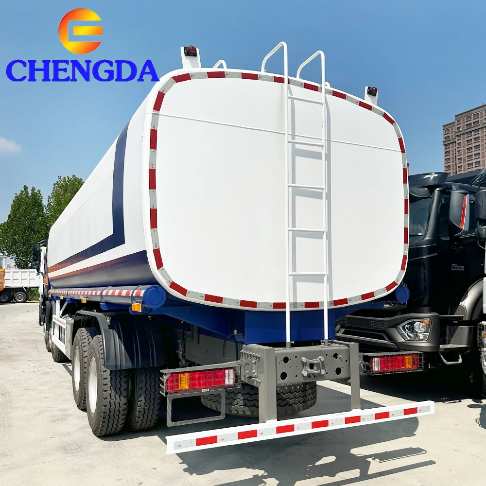 Хорошее состояние новый или подержанный бензовоз Sinotruk Howo 6x4 10 колес 25 куб. М бензиновый бак