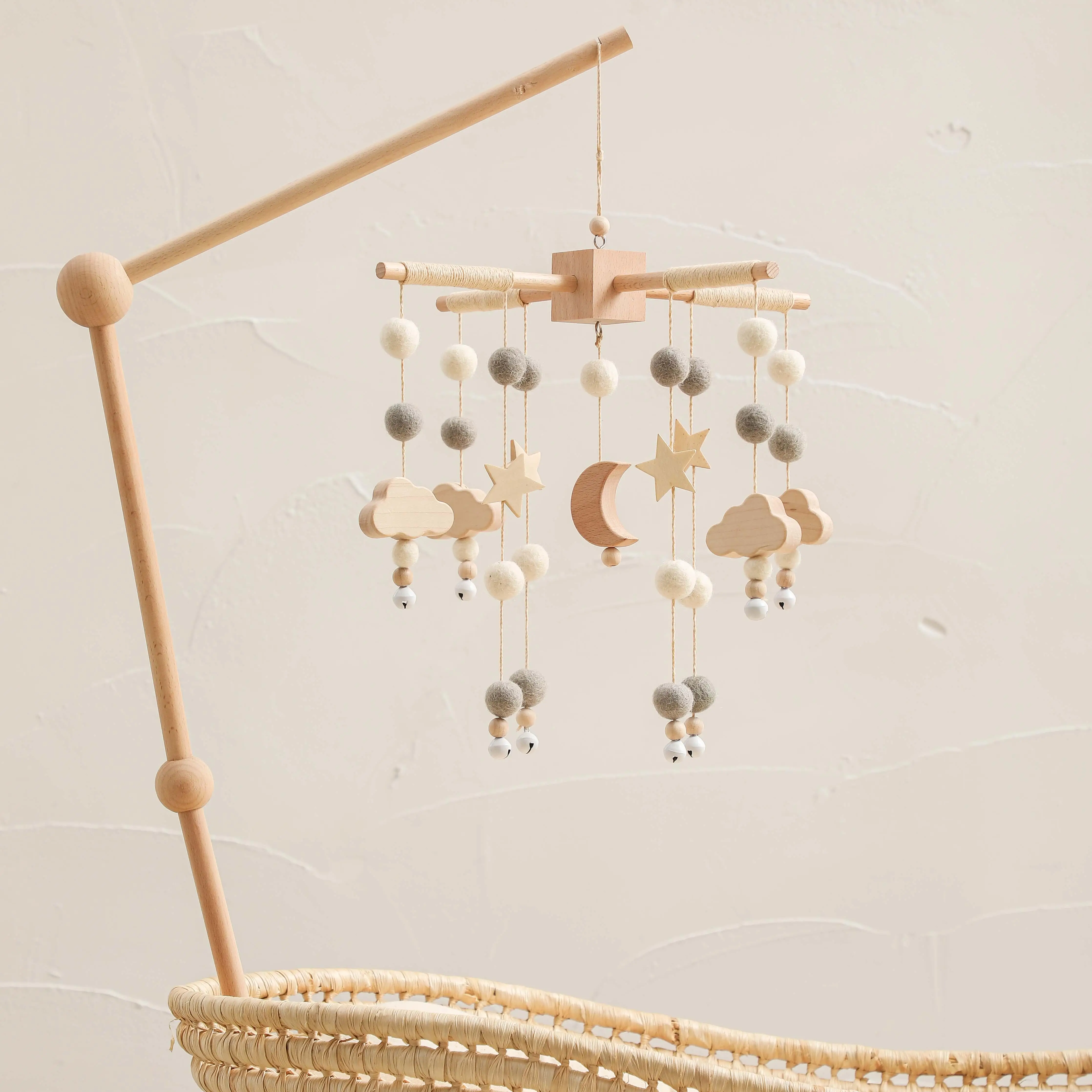 Hand-made Natural Beech Felt Baby Crib Mobile Toy Set Stars and Moon Bedbells in a Variety of Colors for Baby Crib Mobile