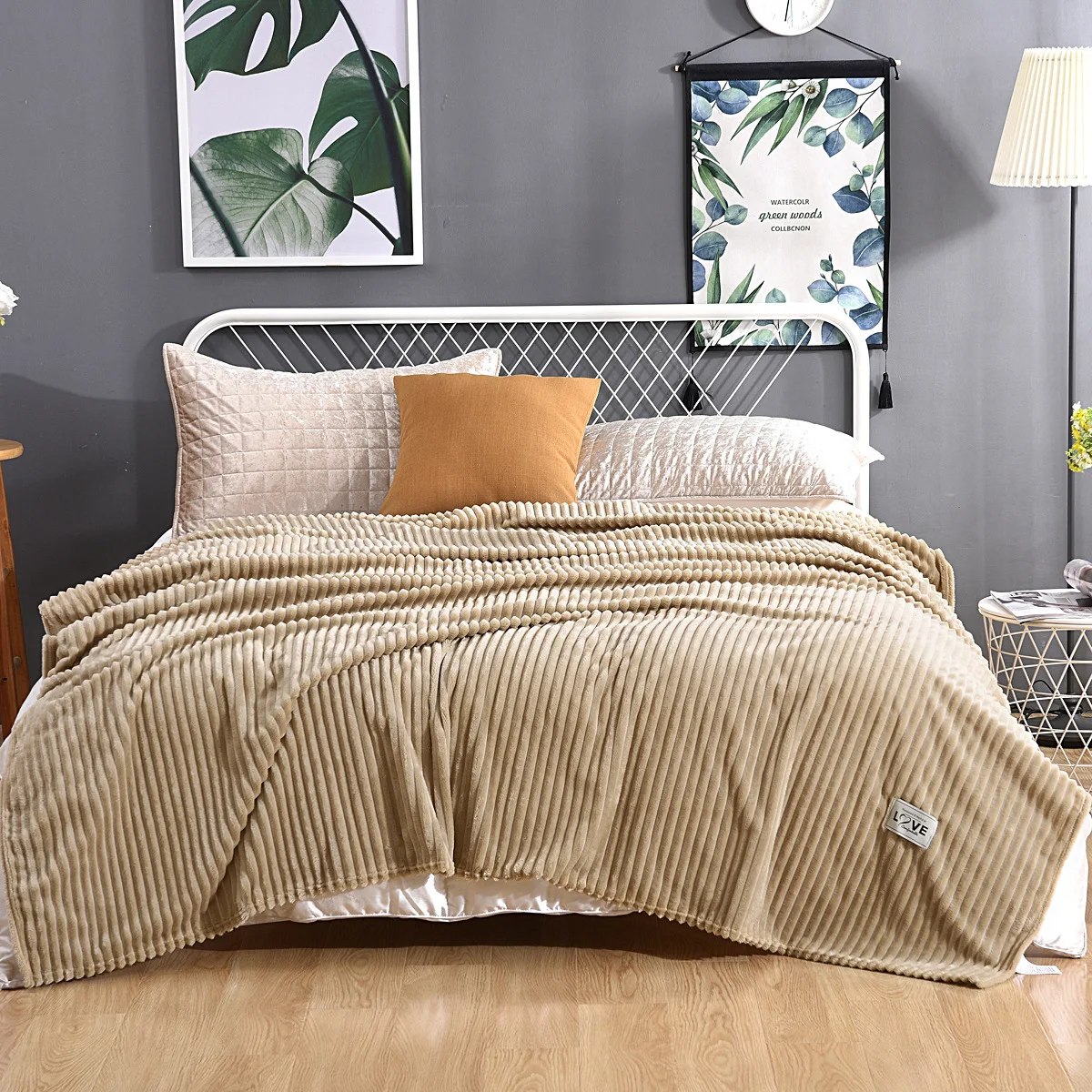 Cheap Price buy wholesale Warmer Blanket  Custom Solid Other Throw Fleece Flannel Blankets for winter