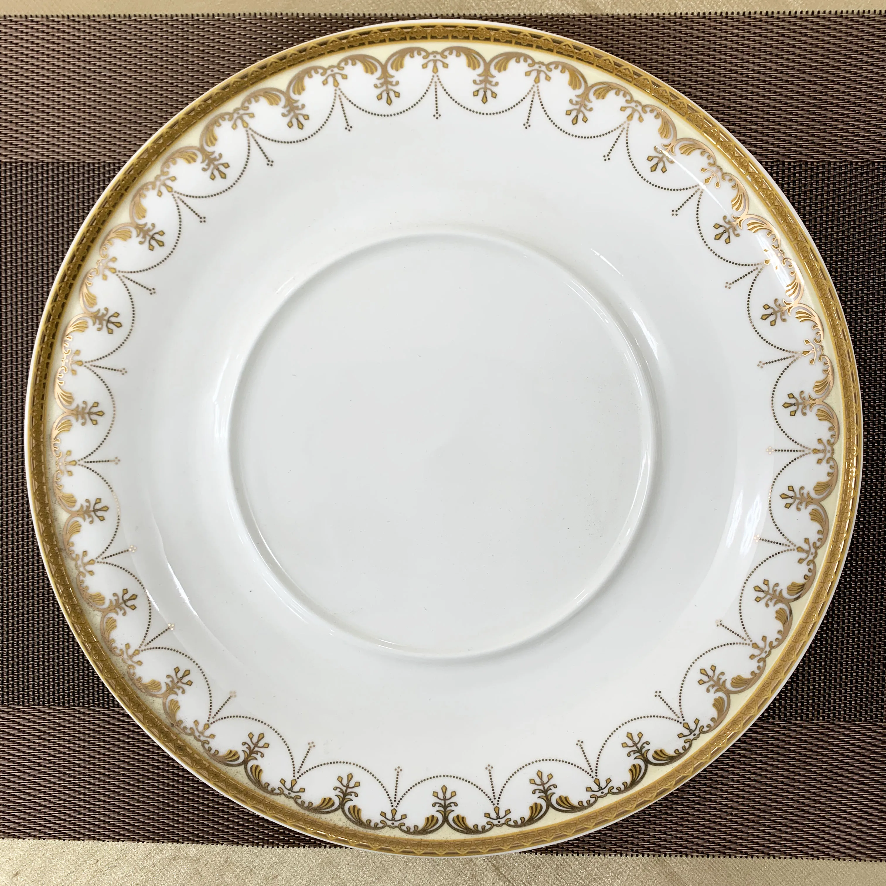 Cheap price white porcelain bone china ceramic dinner plate tableware western plates tray for hotel restaurant party home office
