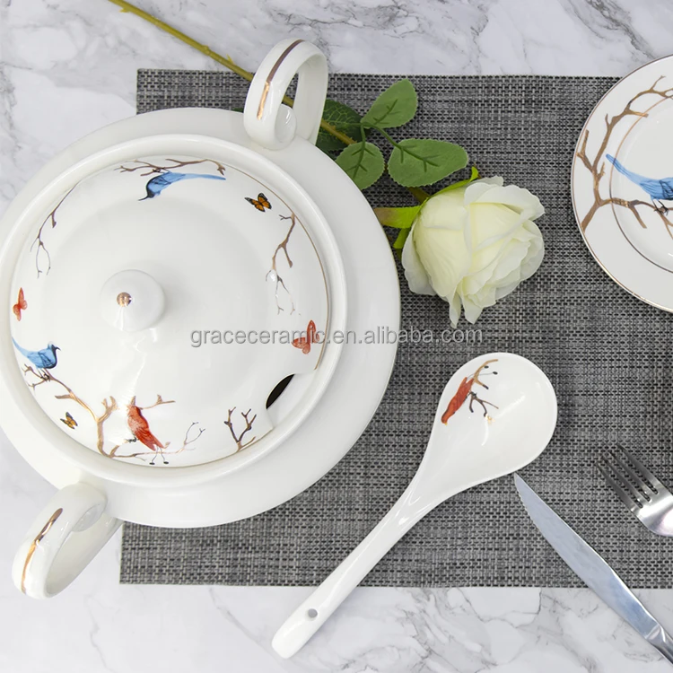 27pcs Customized Design Gold Rimmed Bone china Crockery Set Porcelain Ceramic Luxury Dinnerware Sets For 12