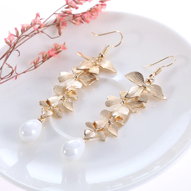Korean Sweet Style Pearl Long Drop Earrings Gold Plated Pearl Leaf Hoop Earrings for Women