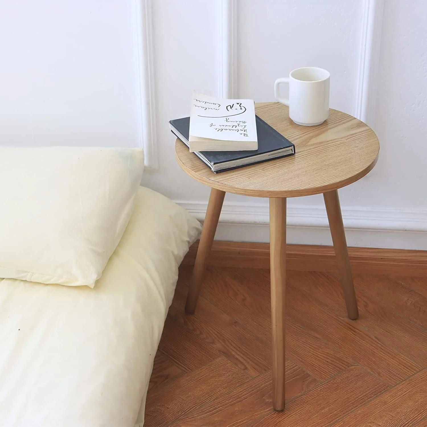 Side Table Round, Small Accent Table Nightstand Modern End Table for Living Room Bedroom Office Small Spaces