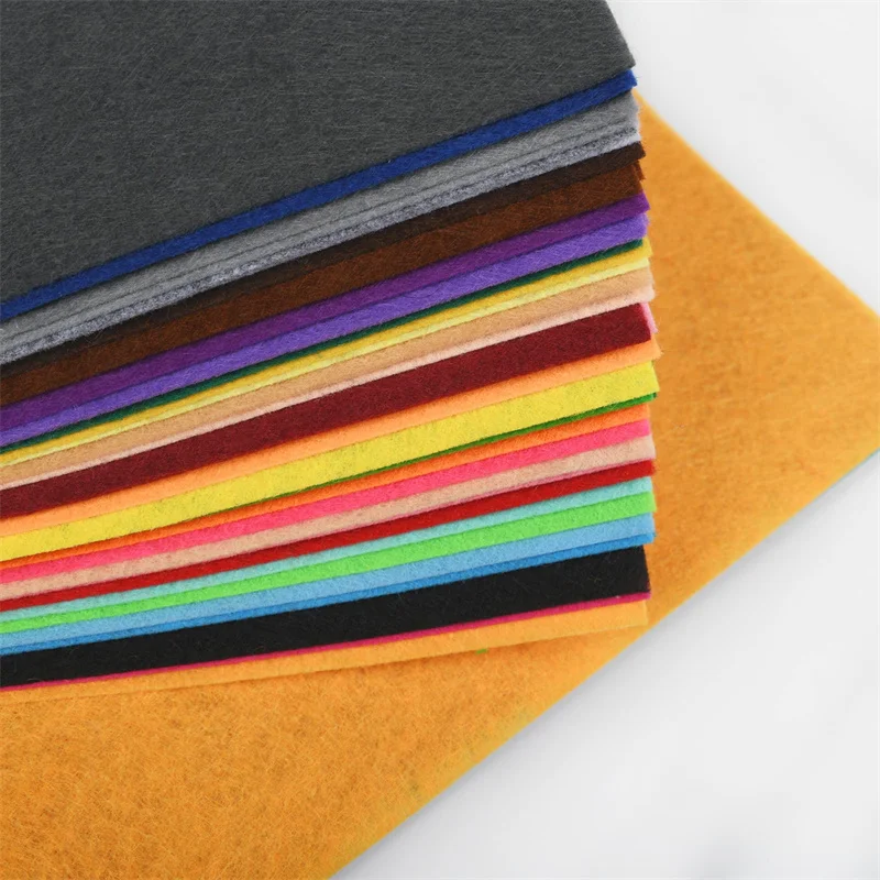Synthetic Felt Roll Rpet1mm Thick Felt Cloth Multi-color Felt Non-woven Fabric 3mm Felt 90 Wool 10 Polyester