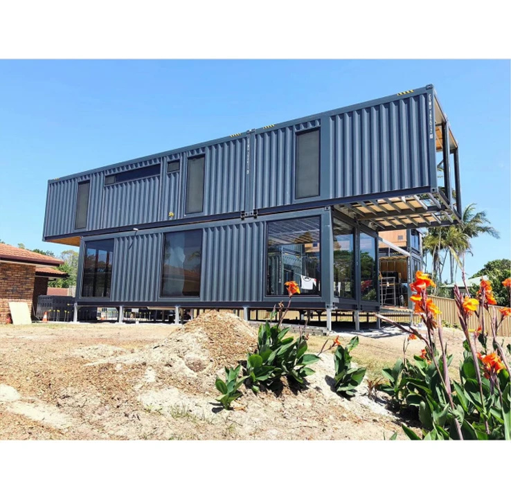 Prefab house with sliding doors Large glass entry doors aluminum windows for container house