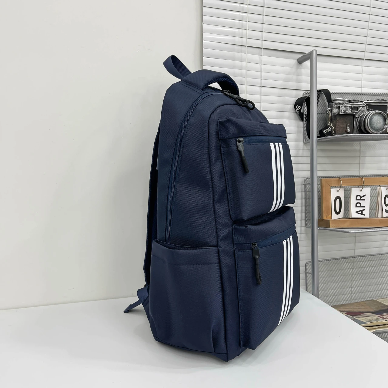 Fashion simple design backpack waterproof unisex school bag for teenager