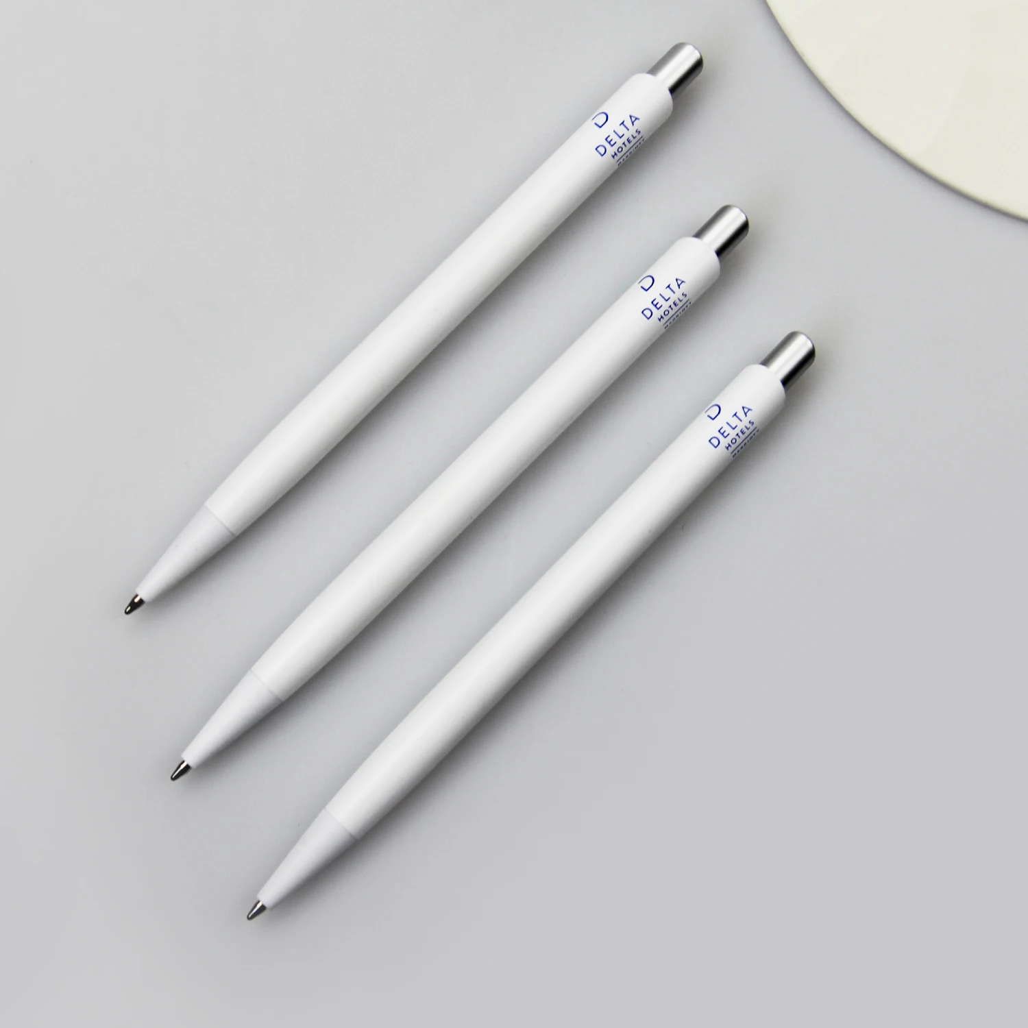 MARRIOTT EXECUTIVE APARTMENTS DELTA HOTELS CUSTOMIZED CLICK BALLPOINT PEN