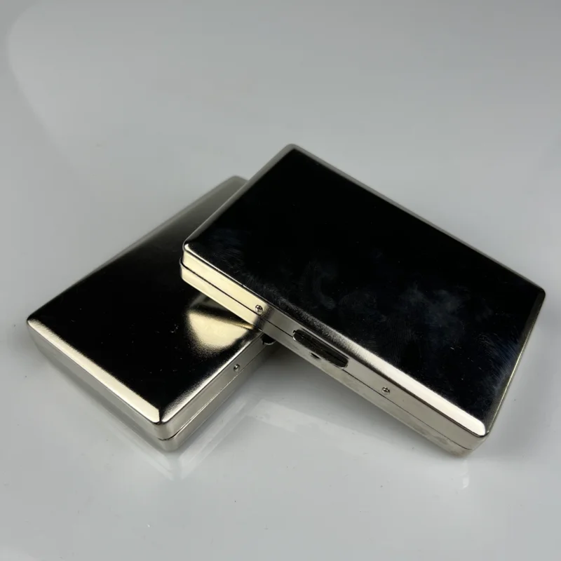 waterproof silver portable metal cigarette case Customized cigarette packs can be designed