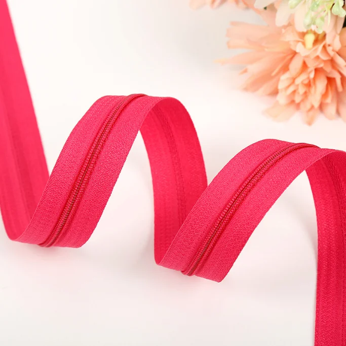 Wholesale zipper by the yard long chain nylon coil zippers for sale