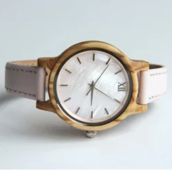 Drop Shipping 2020 Black Leather Strap Quartz Wood Watch For Women Shell Dial Gold Index