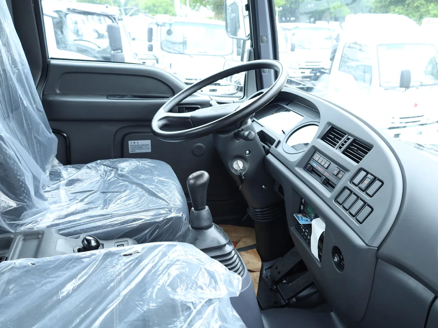 2024 грузовой автомобиль Isuzu FTR средней грузоподъемности 3900 204hp и 240hp для продажи
