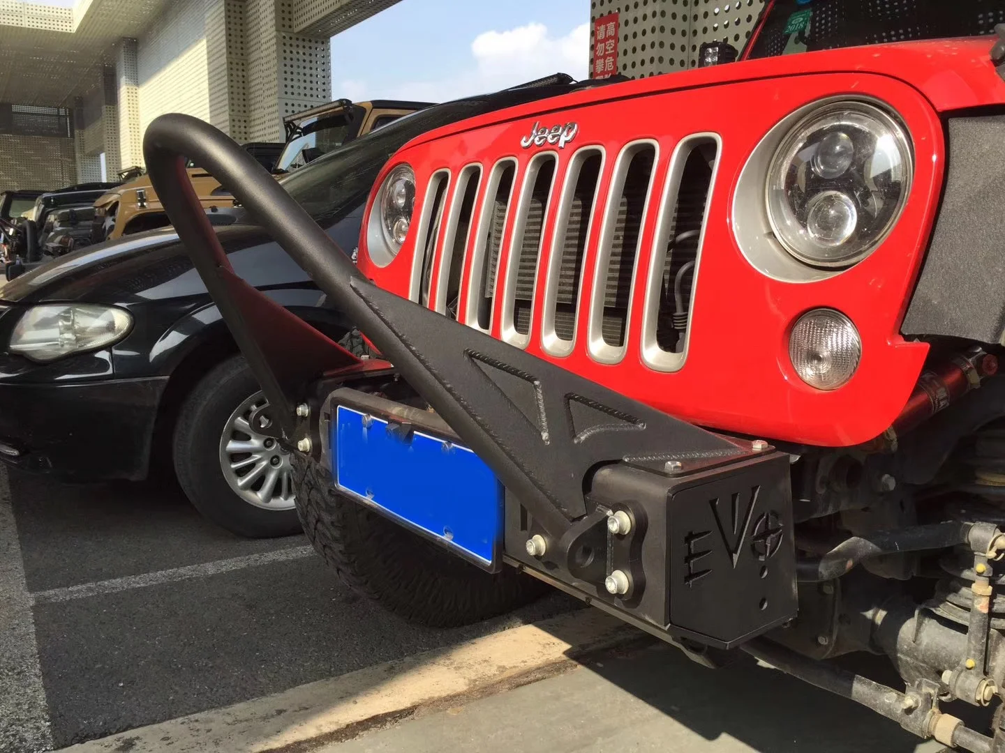Защита переднего бампера Evo Style для Jeep Wrangler JK Bull Bar
