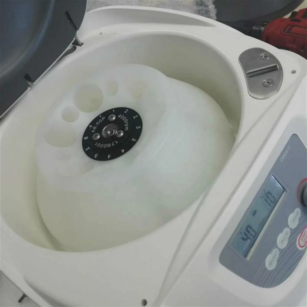 Clinical Centrifuge Low speed Centrifuge with 15ml 50ml 6 Tubes 300-4500rpm DM0412 Brushless Motor CE LCD Display
