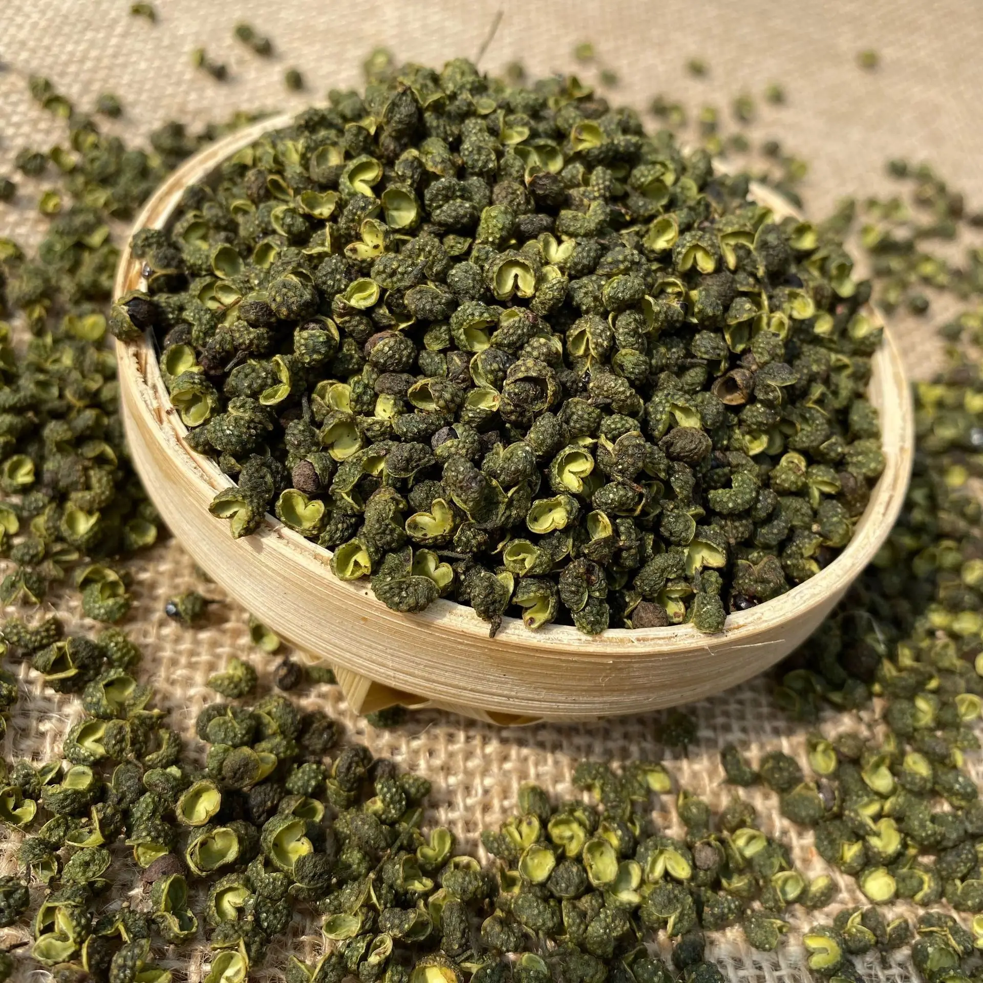 Factory wholesale supply of high - quality mass sales of new Chongqing green prickly ash zanthoxylum schinifolium