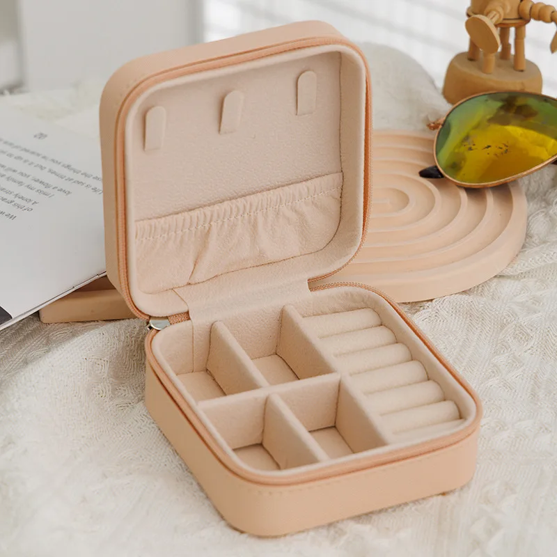 2024 Portable Jewellery Box Travel Storage Organizer Box Travel Small Girls Jewelry Case For Rings Earring Necklace Bracelet