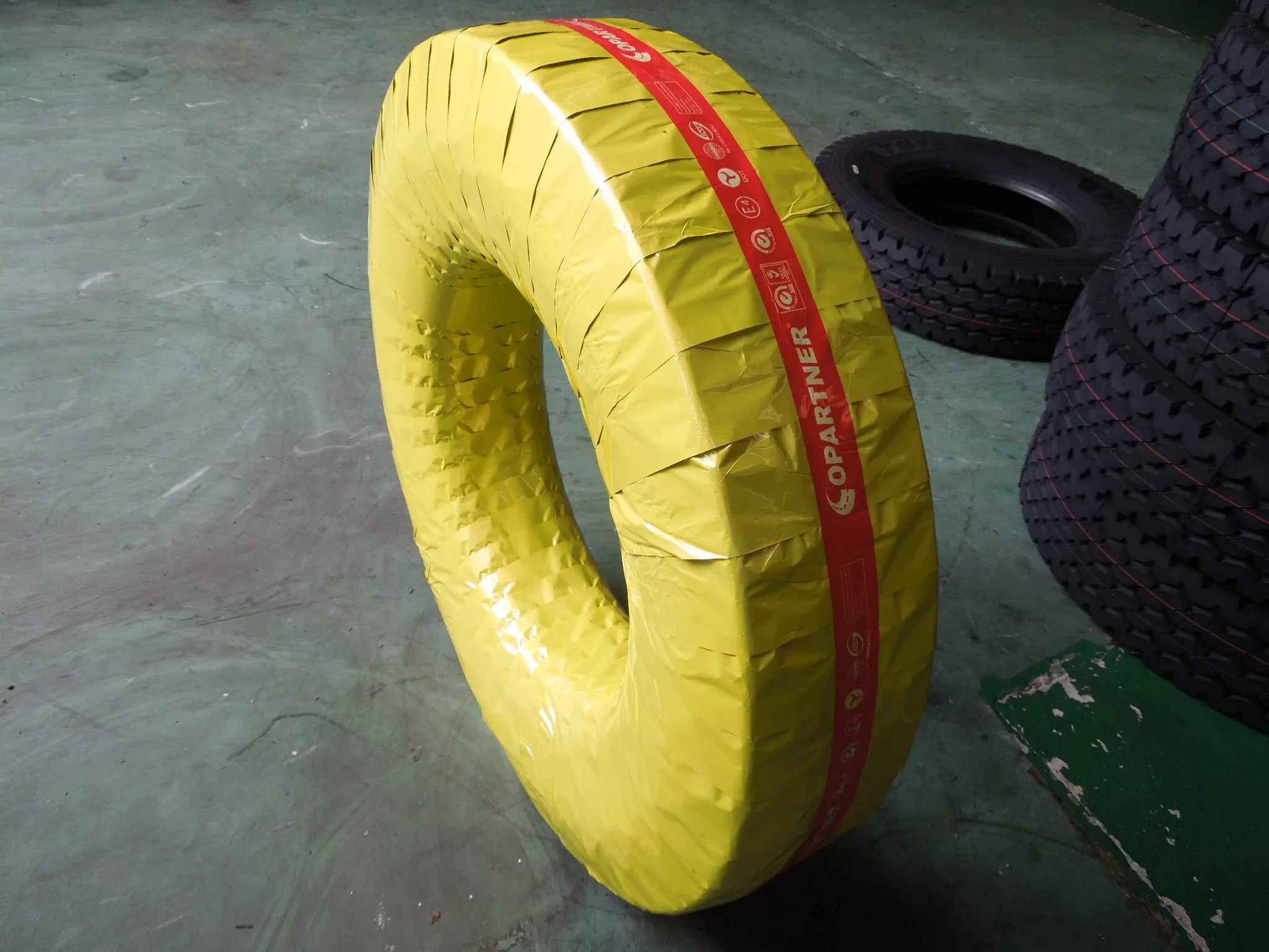  Шины для грузовиков с разумной короткой транспортировкой 7. 00r16lt 50r16lt 8. 25r16lt 9. 00r20 25r20 шины автобусов китайские