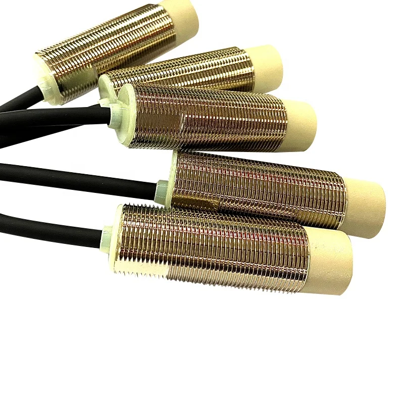 Применение расстояние 0-9,6 мм Инфракрасный датчик DC12-24V Магнитный датчик приближения 300 Гц PNP без индуктивного датчика