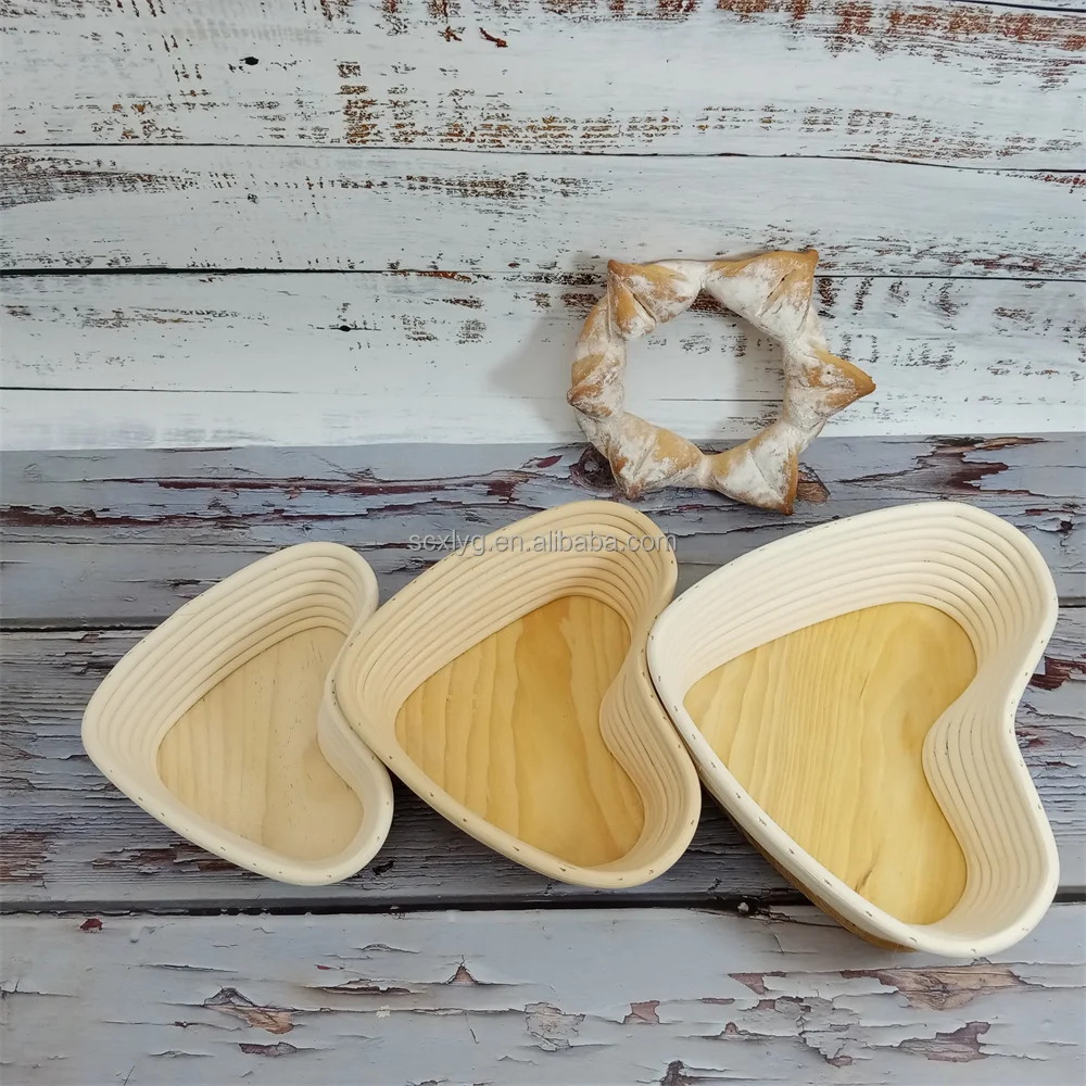 Wholesale Banneton Bread Proofing Basket Wood Pulp Heart Shape 7/8/9/10/12 Inch Banneton Bowls With Plastic Craper Kit