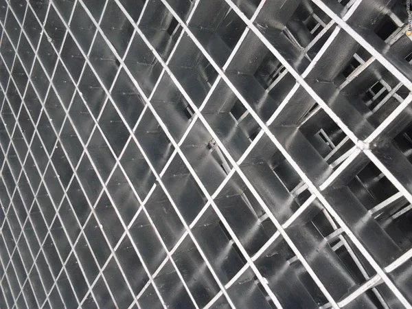 Factory Manufacturer Galvanized Galvanised Mild Pressed Locked Steel Grating Serrated Flat Bar Drain Cover