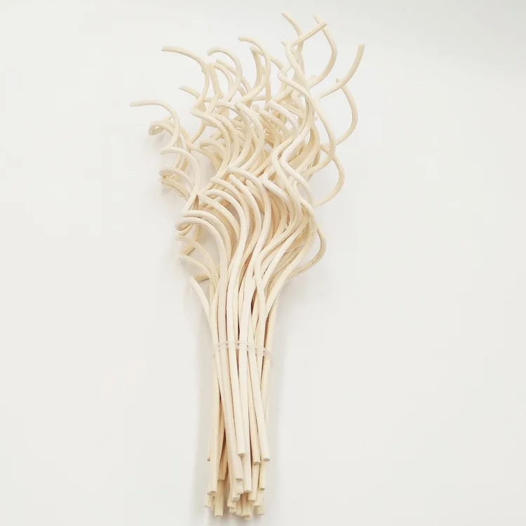 Аромадиффузор в форме палочки из натурального ротанга