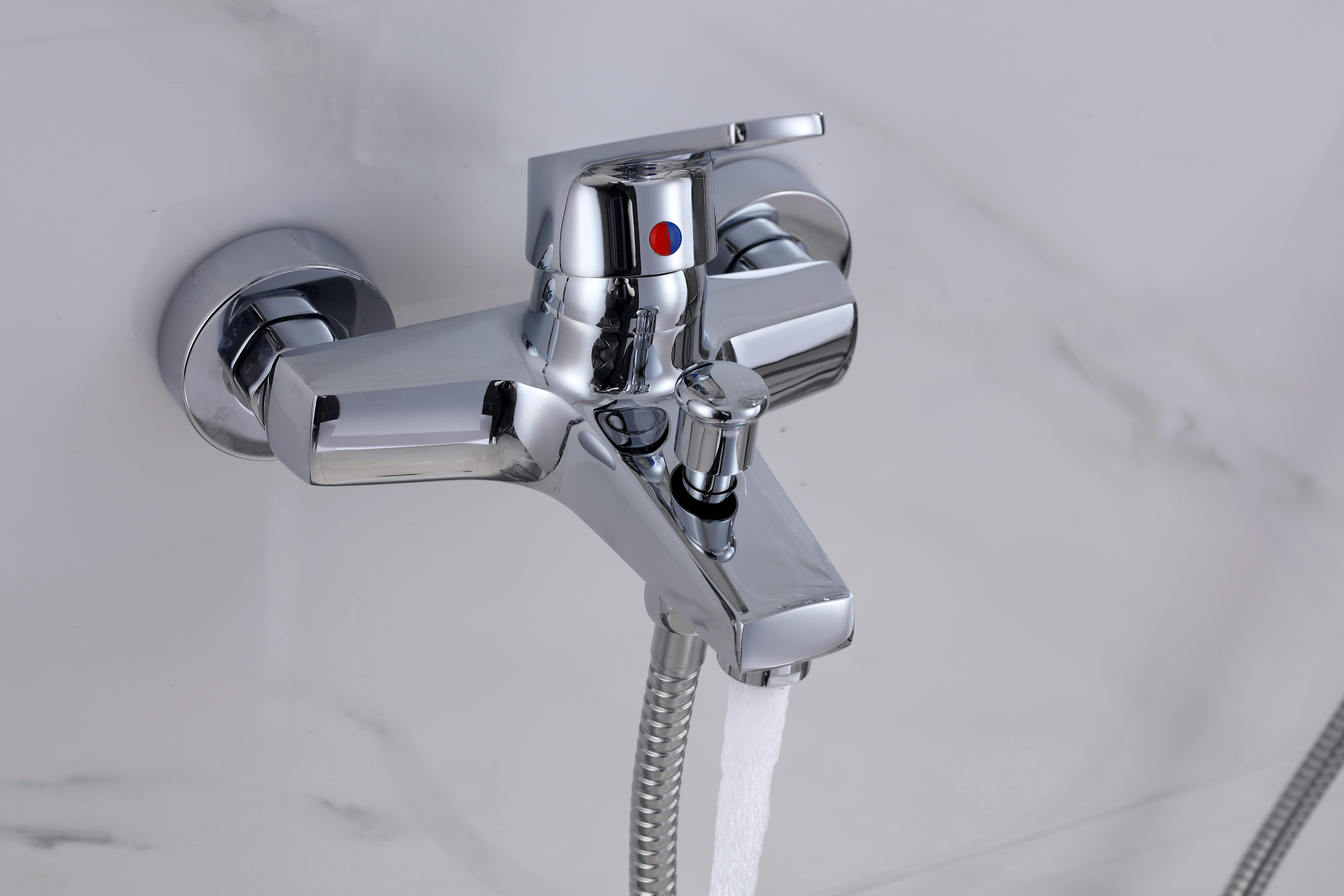 High quality 304 stainless steel material Wire drawing process bathroom hotel rain waterfall shower system