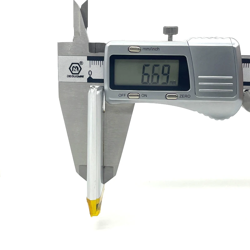 OEM Custom Pouch Cells LiPo Batteries Rechargeable Li ion Battery Manufacturer 3.7V Li Polymer 2000mAh 704060 Battery