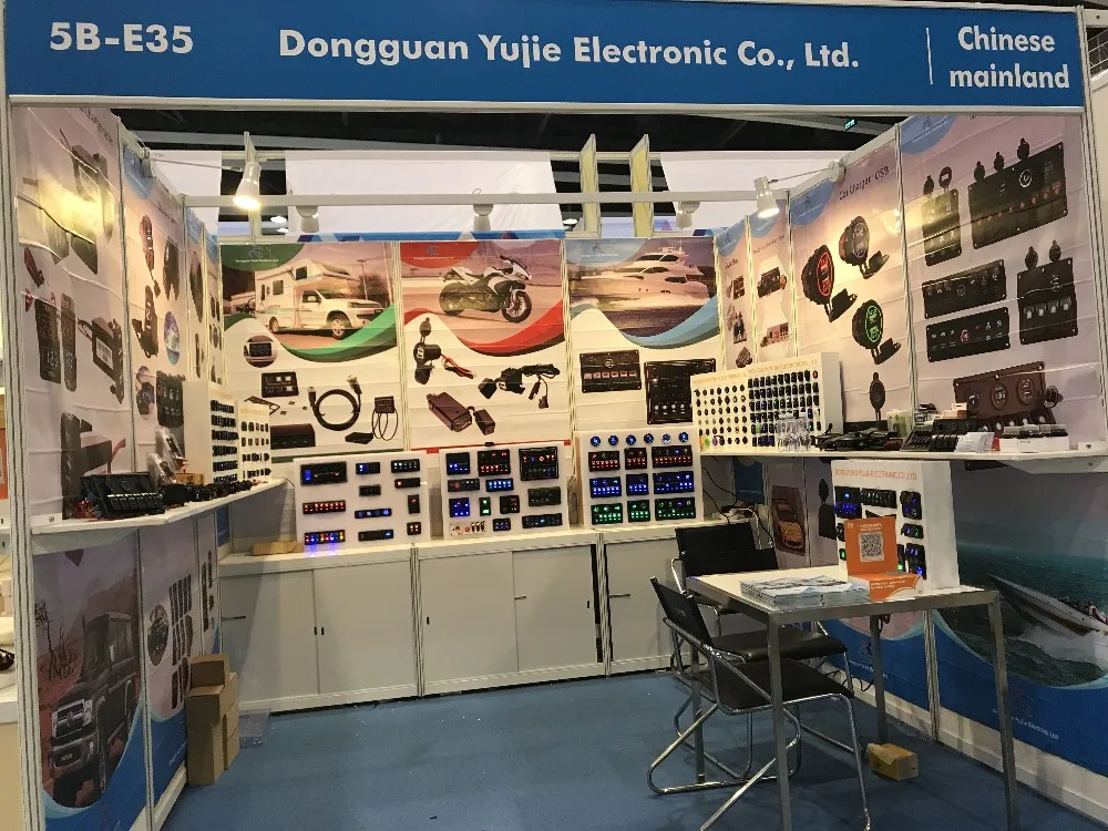 RJ45 UHF Radio Socket For Toyota Hilux Landcruiser Prado Dash Panel Flush Mount small