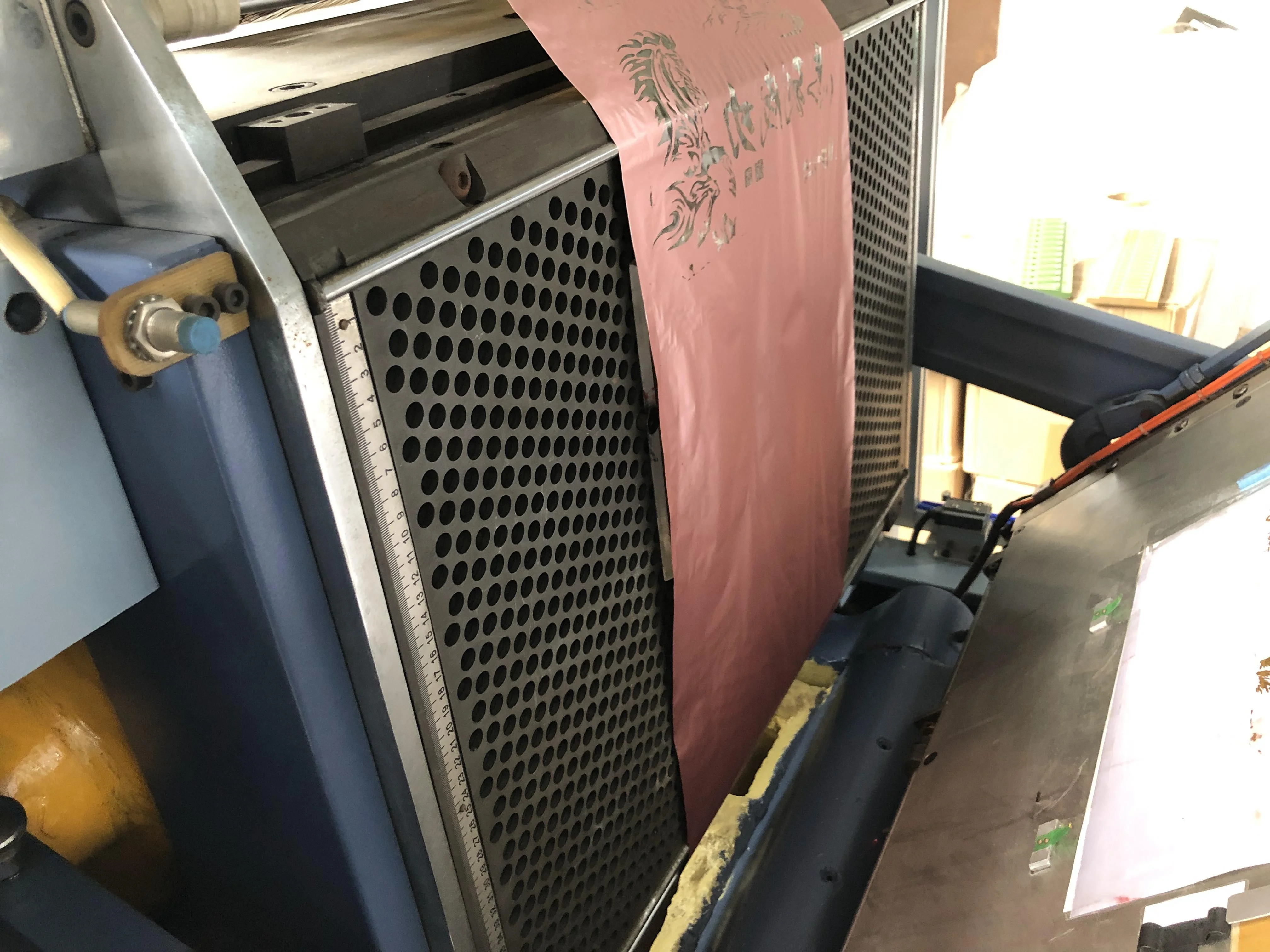 Automatic Hot Foil Stamping Die Cutting Machine ZS-750