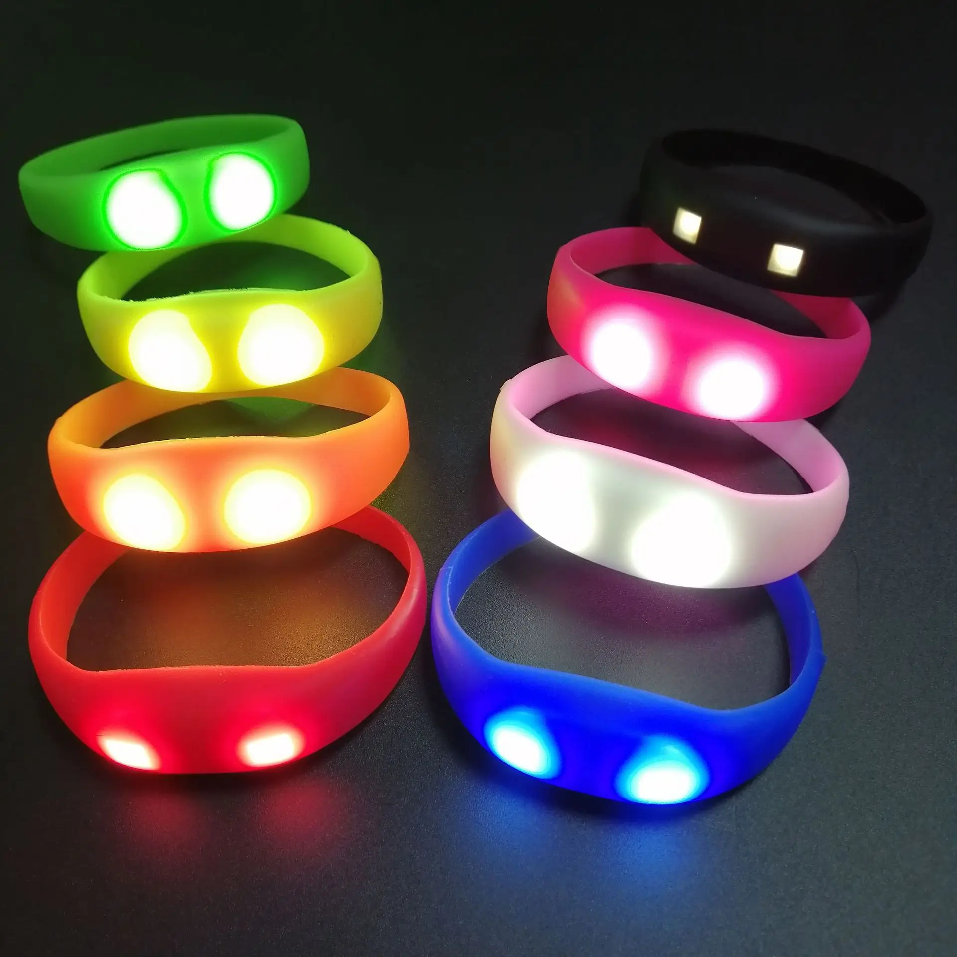 factory custom dmx wireless radio controlled led wristband silicone led lighted bracelet with light led bracelet