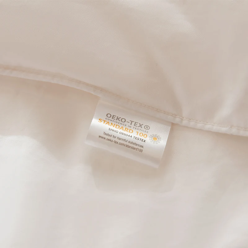 High Quality Cotton Fiber Silk Filling Reversible Quilts Bedding Bedspreads Home China Export Quilts